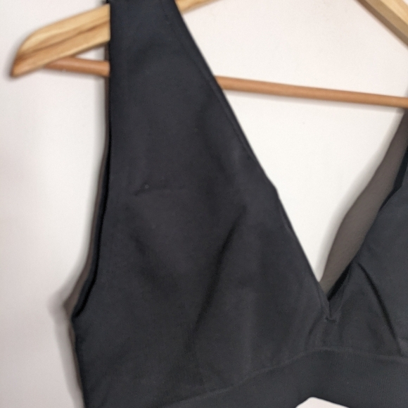WEWOREWHAT Black V-Neck Bra Top Circular Knit  NEW Size XS - Picture 4 of 6